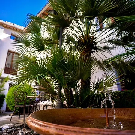 Hotel Eco Con Encanto Masia La Mota 2*